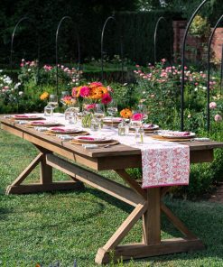 Gardenia Vine Berry Table Runner