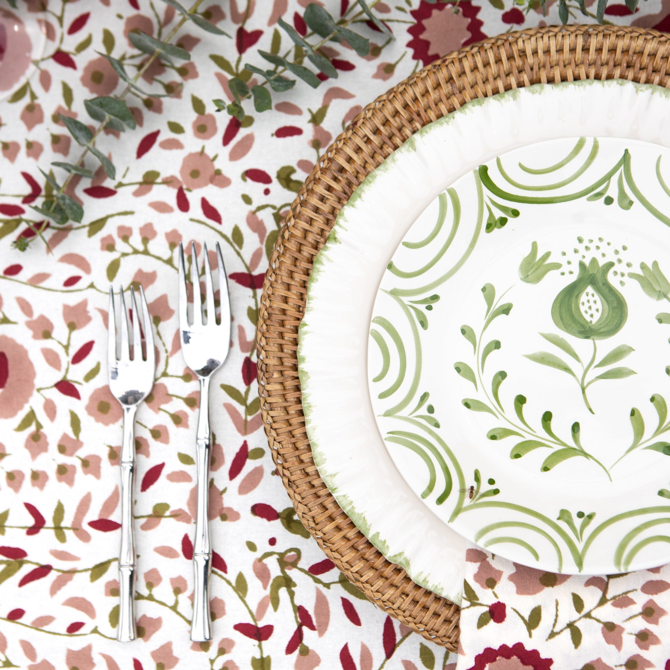 Pomegranate Crest Green Salad Plate | Set of 2 - Image 2